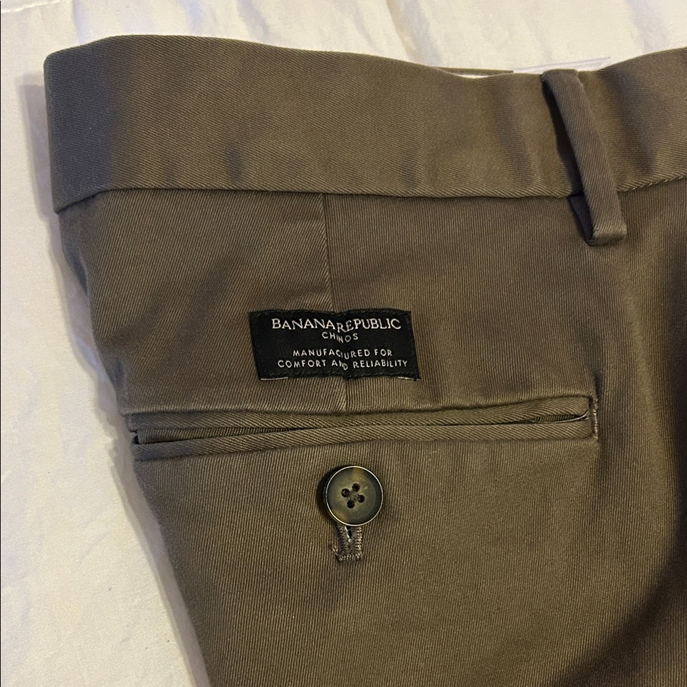 Banana Republic Men's Khaki Chinos